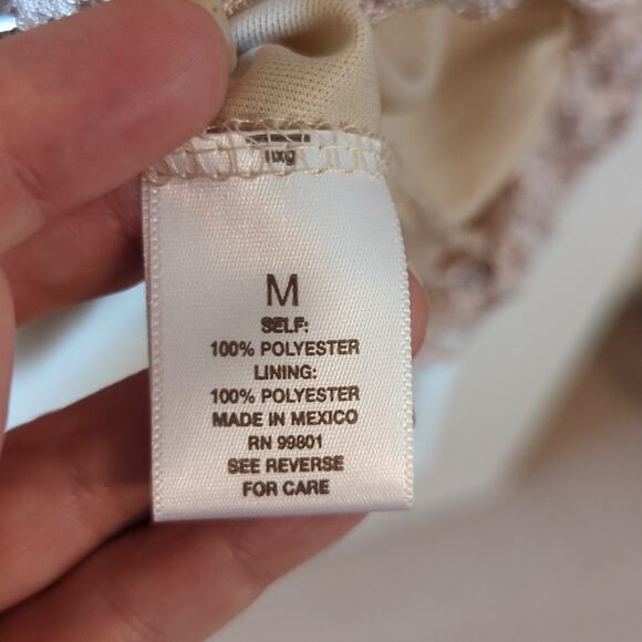 EUC Roz & Ali Lace Overlay Top, M - Picture 5 of 6